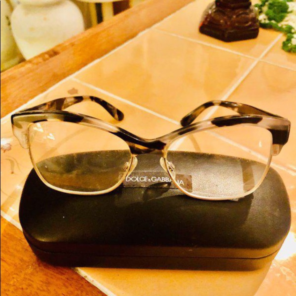 Dolce & Gabanna readers! Bundle!$💜$!